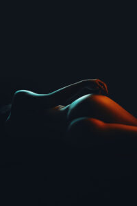 Sensual-shapes-and-empowerment-boudoir-photography-from-legend-by-david-byrd